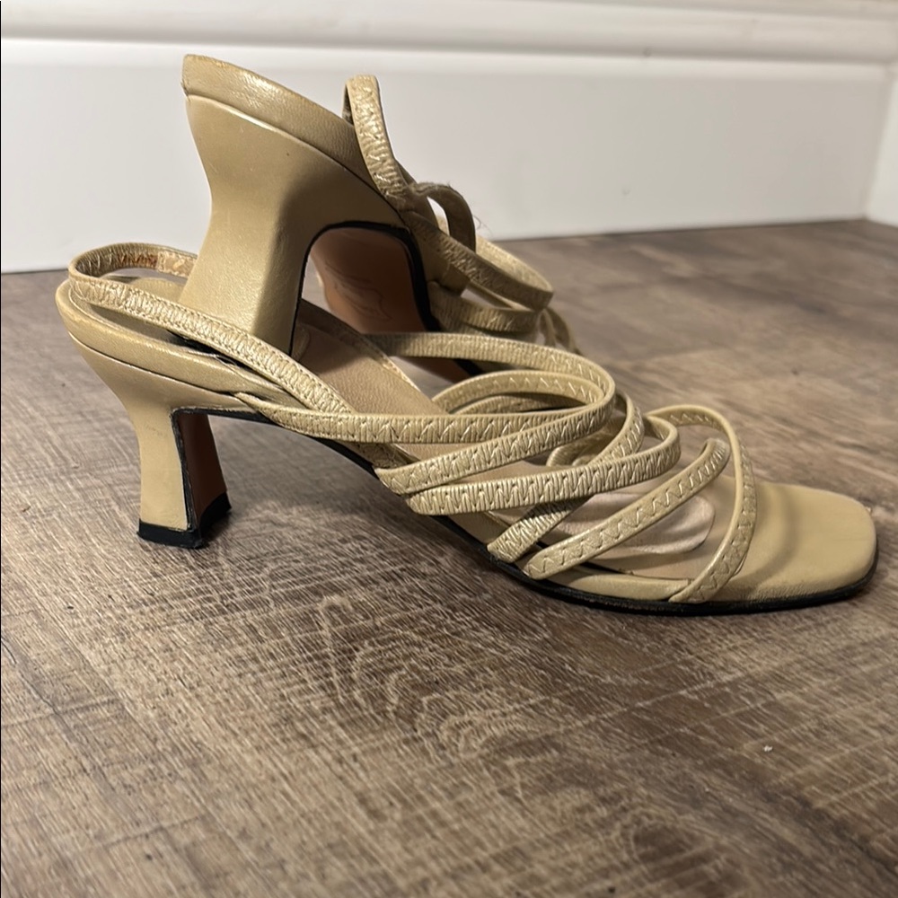 Stuart Weitzman Tan Strappy Heels - Picture 3 of 8